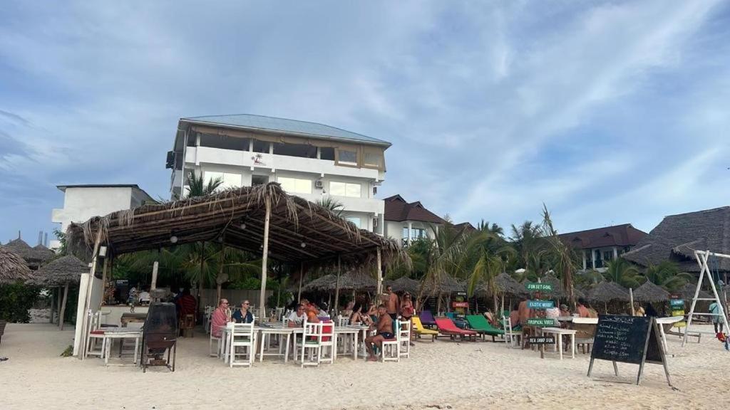 Sunseabar Beach Resort 肯杜瓦 外观 照片